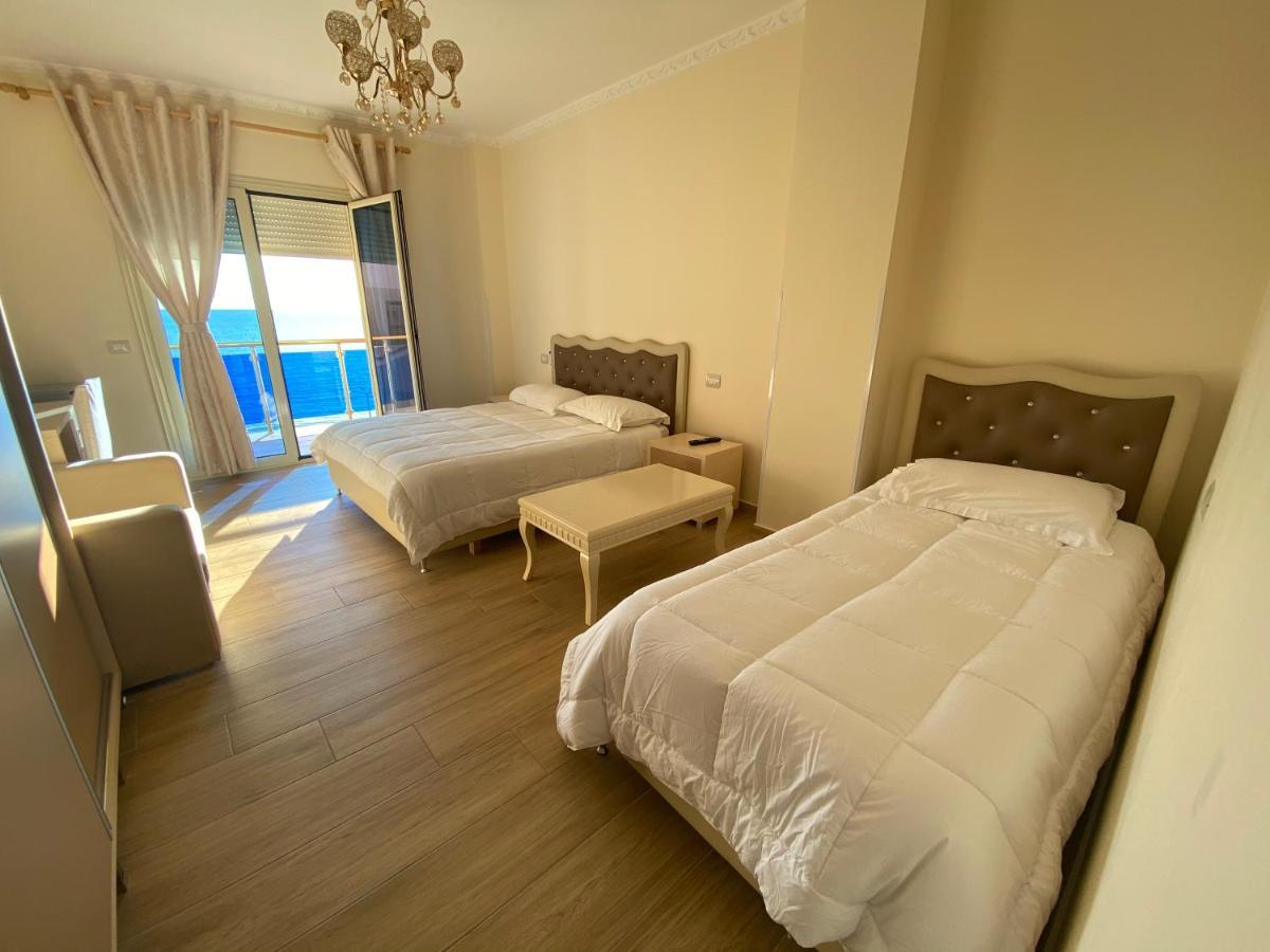 Hotel 3 Vellezerit Durrës Eksteriør billede