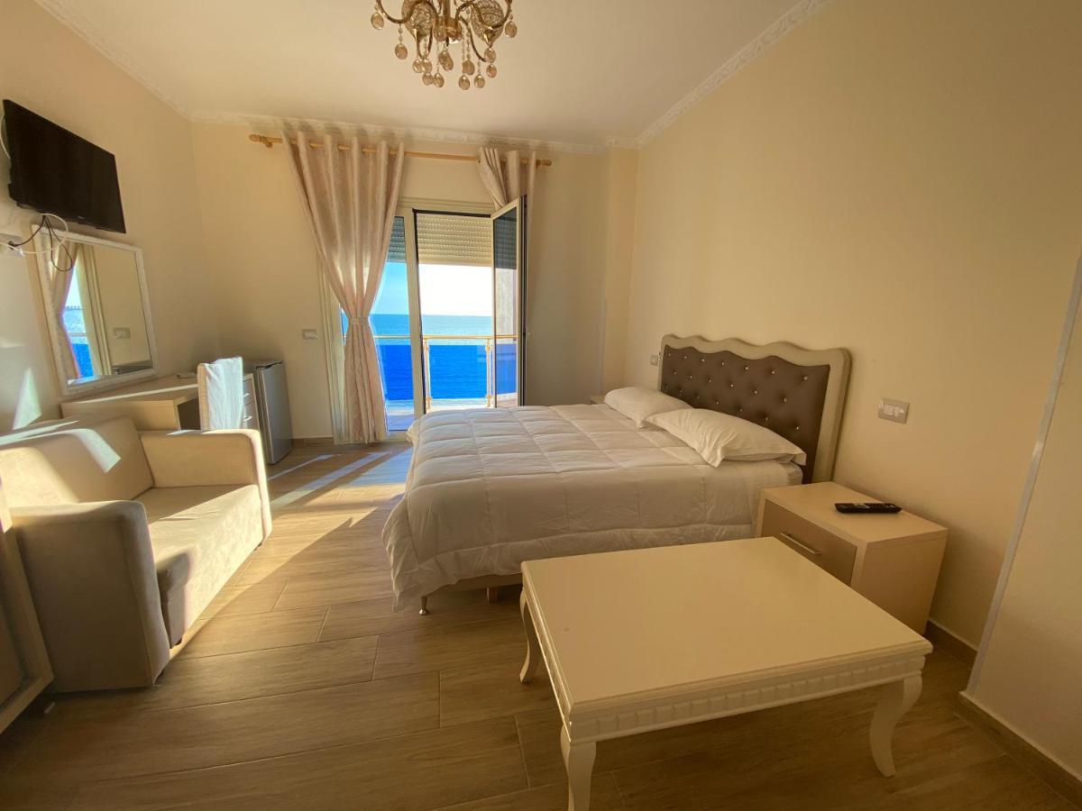 Hotel 3 Vellezerit Durrës Eksteriør billede