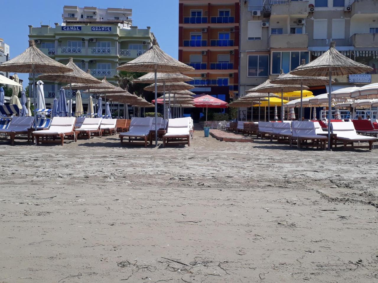 Hotel 3 Vellezerit Durrës Eksteriør billede