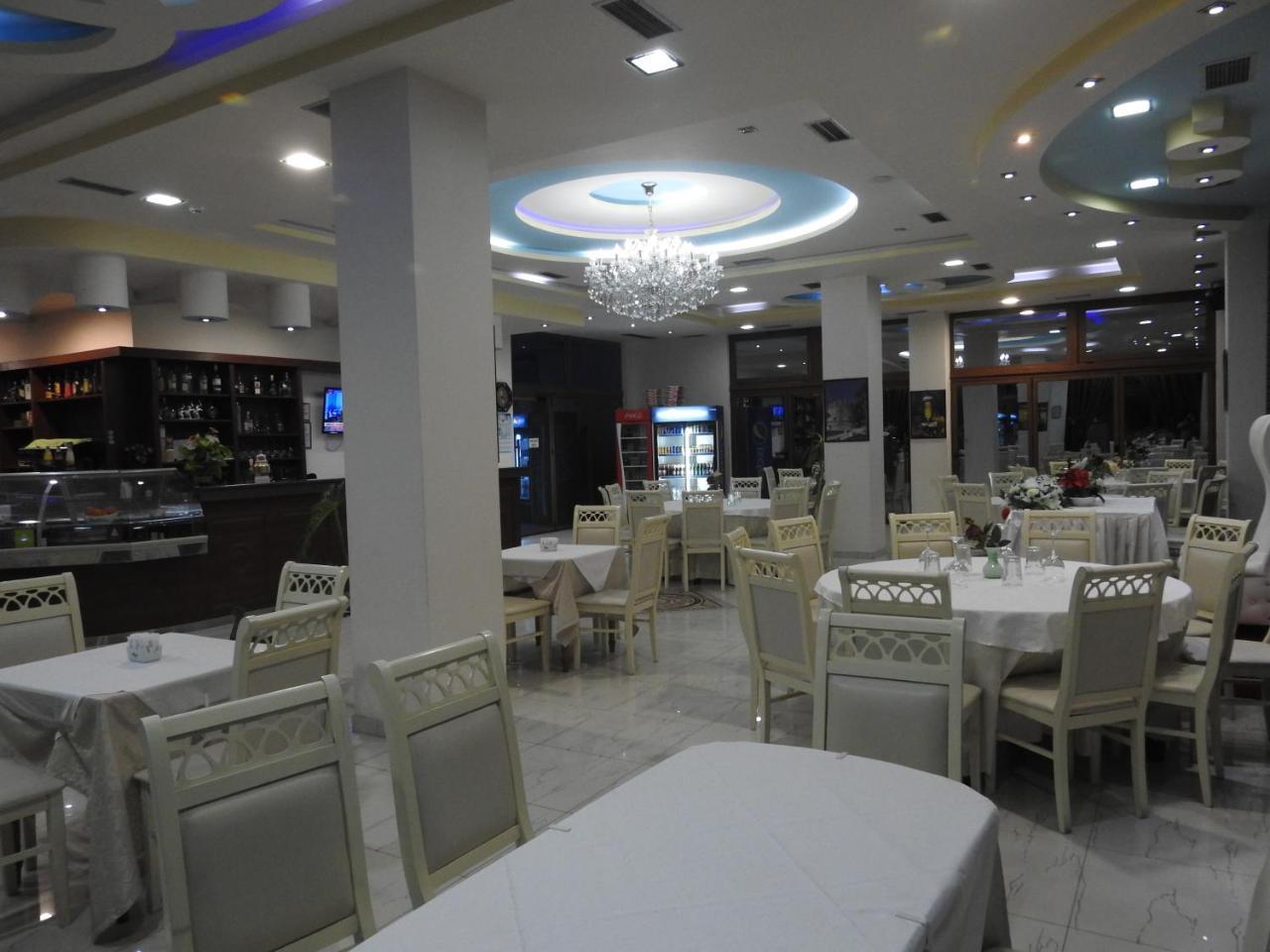 Hotel 3 Vellezerit Durrës Eksteriør billede
